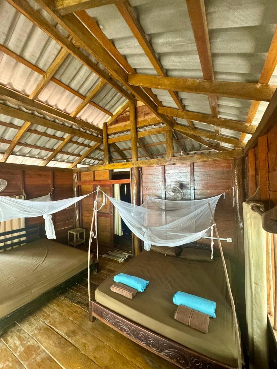 瓜隆岛 Rafikis旅舍 外观 照片